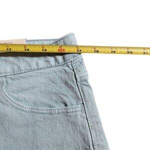 NWT Universal Thread Mindful Mint Vintage Midi Shorts Size 12/31